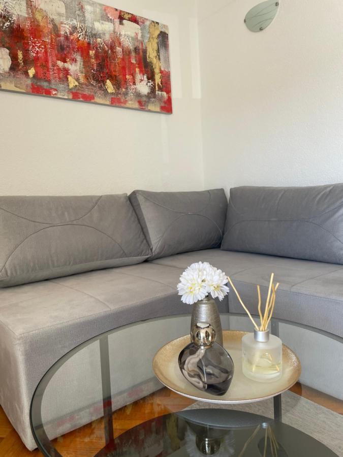 Apartments Vip สปลิท ภายนอก รูปภาพ