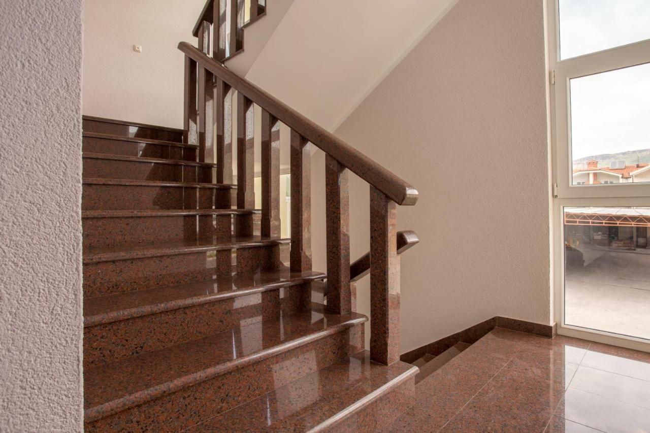 Apartments Vip สปลิท ภายนอก รูปภาพ